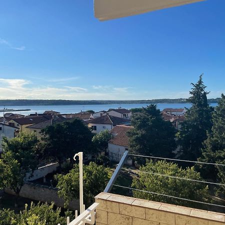 Апартаменти App Robi Novigrad  Екстер'єр фото