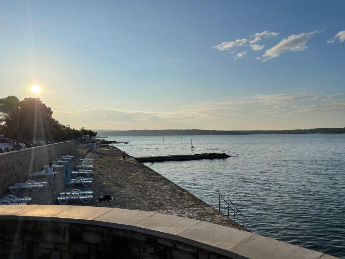 Апартаменти App Robi Novigrad  Екстер'єр фото